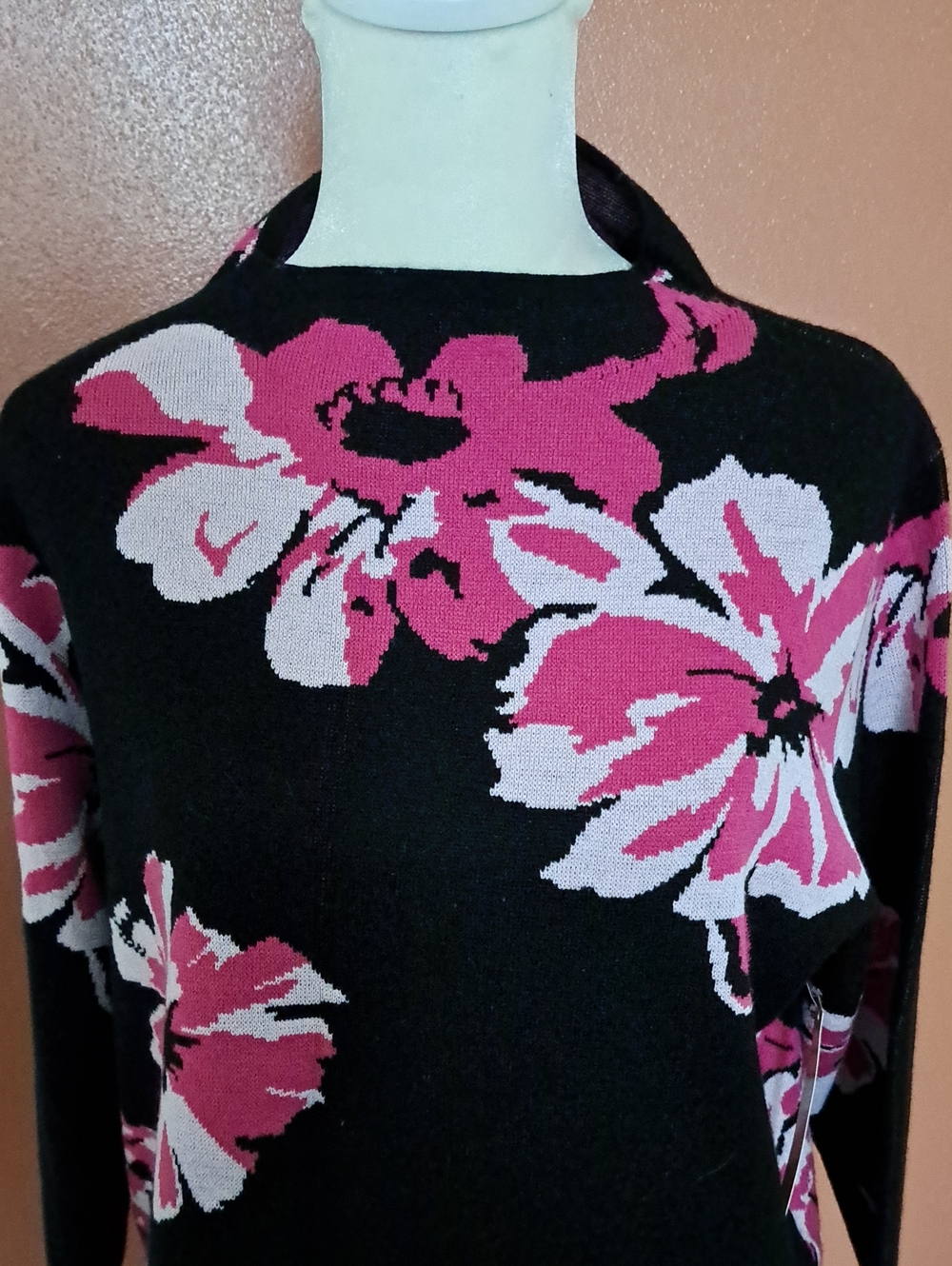 89th & Madison Black Sweater with Pink Floral Motif
